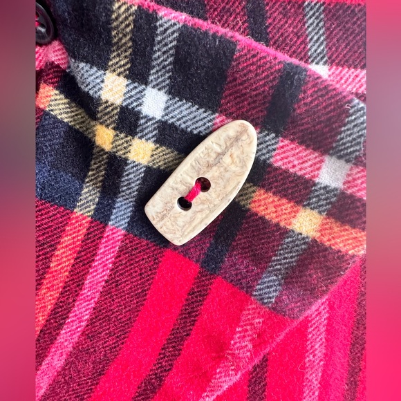 Chulo Pony NWOT beautiful red tartan plaid coat with black lining - Picture 5 of 8